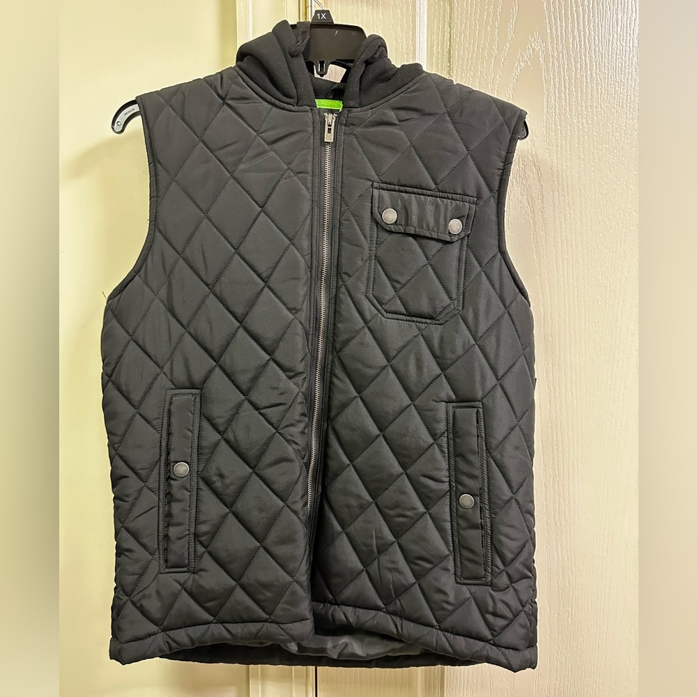 young men’s Trend Zone fashion puffer vest with hood